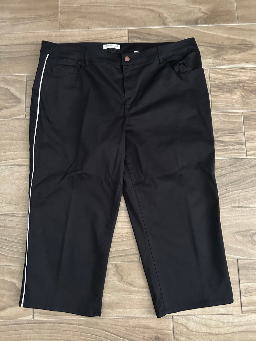 COLDWATER CREEK NATURAL FIT CAPRI PANTS SIZE 18